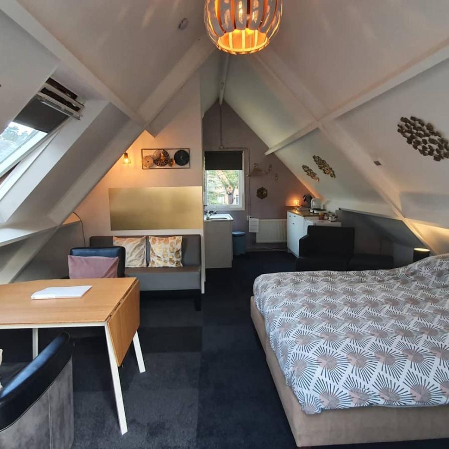 Отель Logeren Op Dijk43 Broek op Langedijk Экстерьер фото